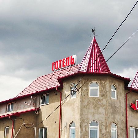 Імперія Otaci Bagian luar foto