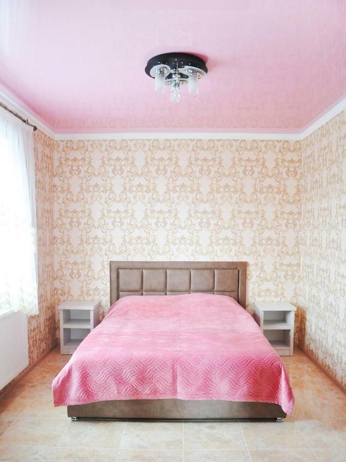 Імперія Otaci Bagian luar foto